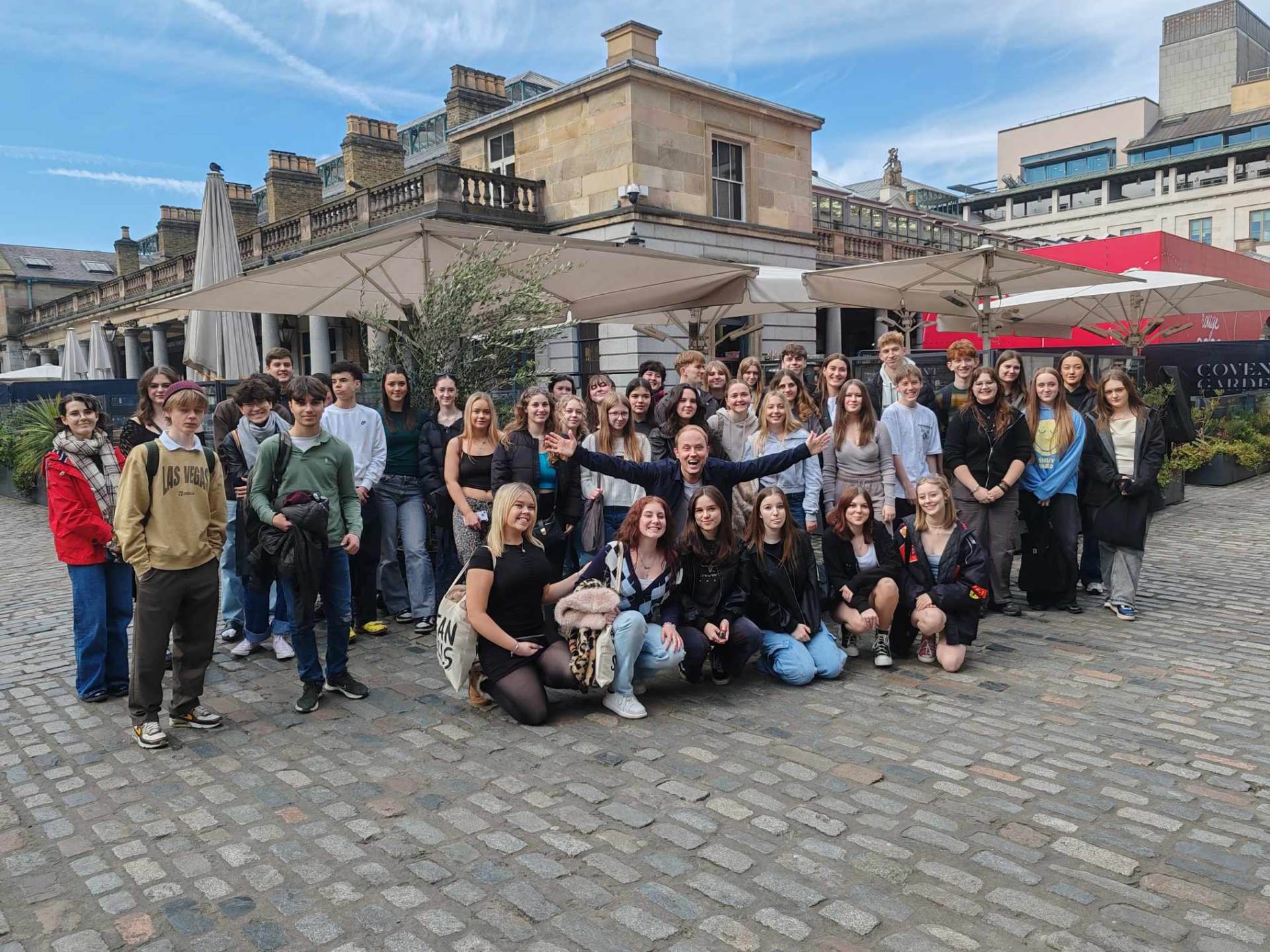 QEGS Drama and Arts Students Take on London QEGS Drama and Arts Students Take on London